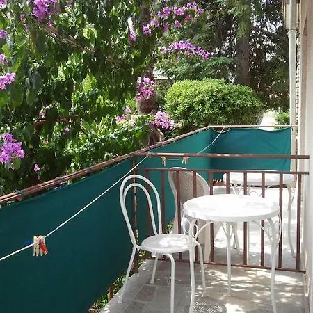 Roso Punta Apartment